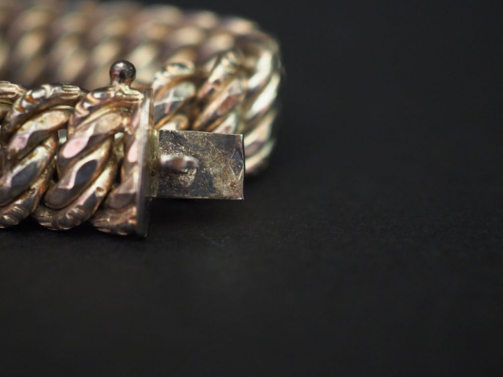 Bracelet articulé en argent, maille américaine. Long. 20 cm Poids. 77,