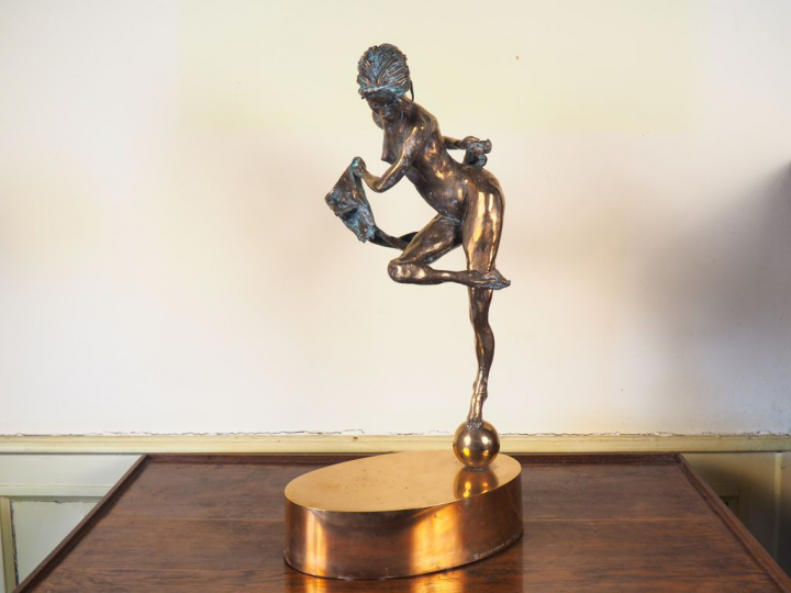 Rodelle KARPMAN.  "Danseuse". Sculpture en bronze signée et numérotée 