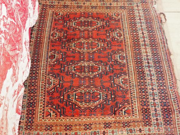 Tapis Caucase ancien. Dim. 149 x 105 cm.