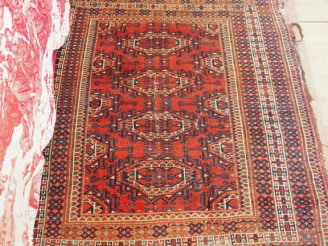 Vente aux enchères Tapis Caucase ancien. Dim. 149 x 105 cm.