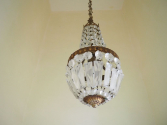 Vente aux enchères Petite suspension montgolfière. H. 35 cm