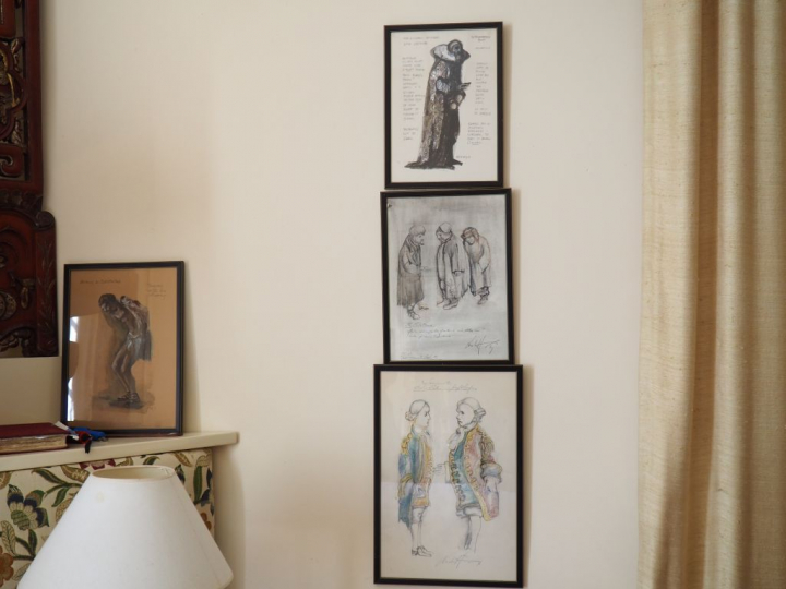 Suite de 4 dessins, "projets de costumes de théatre". Signés.