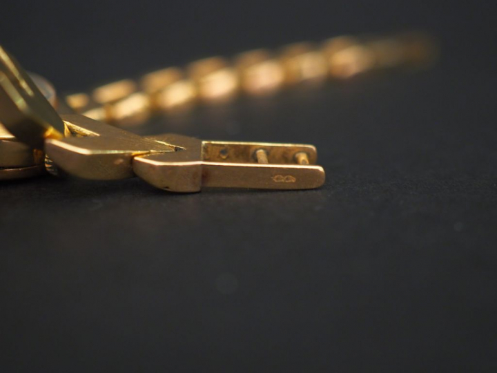 	ATLANTA à Genève  Montre bracelet de dame, boitier et bracelet en or 