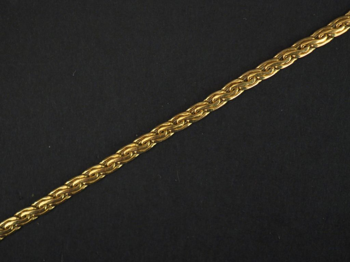 Bracelet souple en or jaune, maille tressée. Long. 17,5 cm Poids. 3,85