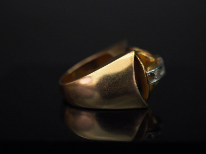 Monture de bague de style 1940 en or jaune et platine.  TDD. 51 Poids 