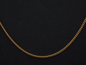 Vente aux enchères Chaine en or jaune. Long. 43 cm Poids. 2,39 g (fermoir en métal)