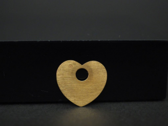 Vente aux enchères Pendentif en or jaune, en forme de coeur.  Poids. 0,93 g