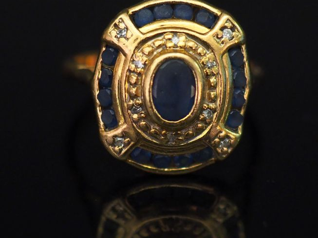 Bague de style Art déco en or jaune, sertie de petits éclats de diaman