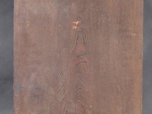 Panneau en bois de résineux à décor appliqué laqué et éléments en os r