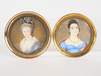 Vente aux enchères Miniature fin XVIIIème "portrait de jeune femme au chapeau" Diam. 5,5 