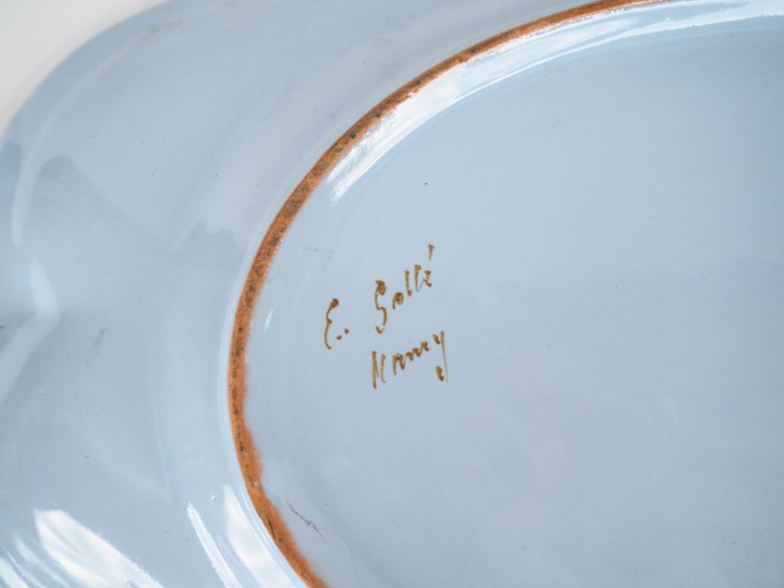 Emile GALLE à Nancy.  Quatre pièces de service de table en faïence ble