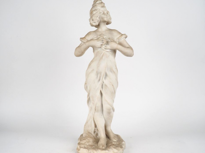 Ecole française Art Nouveau. "Jeune fille à l'étoile". Sculpture en ma