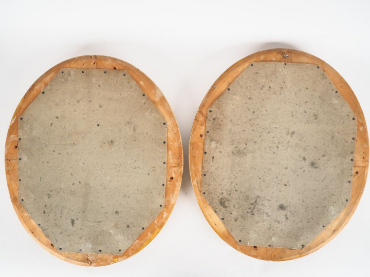 Ecole française XIXème en fixé sous verre. 2 tableaux figurant des jeu