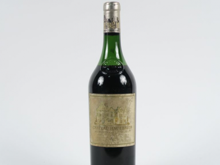 1 BOUTEILLE CHÂTEAU HAUT BRION 1er GCC GRAVES - 1964 - 6 CM/ET/EF