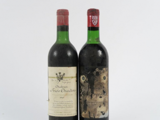 Vente aux enchères 2 BOUTEILLES MARGAUX 1967 : 1 CHÂTEAU LABEGORCE ZEDE HEP -  1 CHÂTEAU 