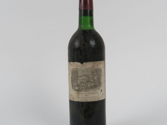 Vente aux enchères 1 BOUTEILLE CHÂTEAU LAFITE ROTHSCHILD 1er GCC PAUILLAC - 1975 - LB/ETL