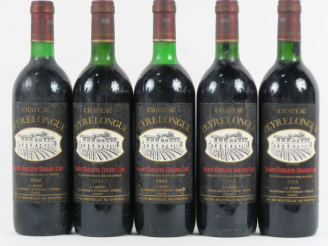 Vente aux enchères 5 BOUTEILLES CHÂTEAU PEYRELONGUE GC ST EMILION - 3 de 1988 2 BG 1 LB/2