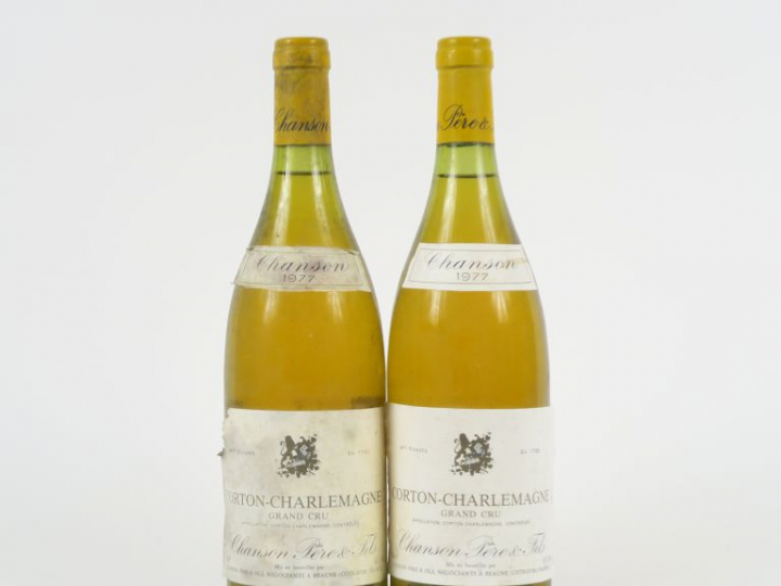 2 BOUTEILLES CORTON CHARLEMAGNE GC CHANSON PÈRE   FILS - 1977 - 1 ELA