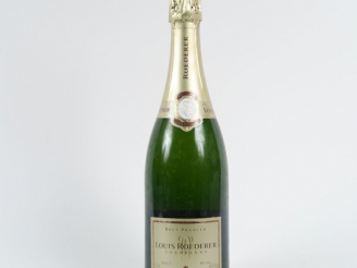 Vente aux enchères 1 BOUTEILLE CHAMPAGNE LOUIS ROEDERER 'BRUT PREMIER' - COFFRET
