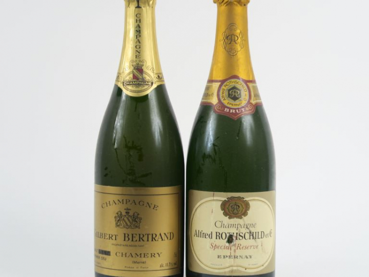 2 BOUTEILLES CHAMPAGNE : 1 ALFRED ROTHSCHILD 'SPECIAL RESERVE' - 1 GIL