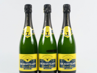 Vente aux enchères 3 BOUTEILLES CHAMPAGNE MARTELL 'CŒUR DE CUVÉE'