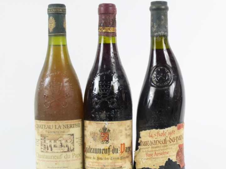 3 BOUTEILLES CHATEAUNEUF DU PAPE : 1 CHÂTEAU LA NERTHE BLANC 1987 - 1 