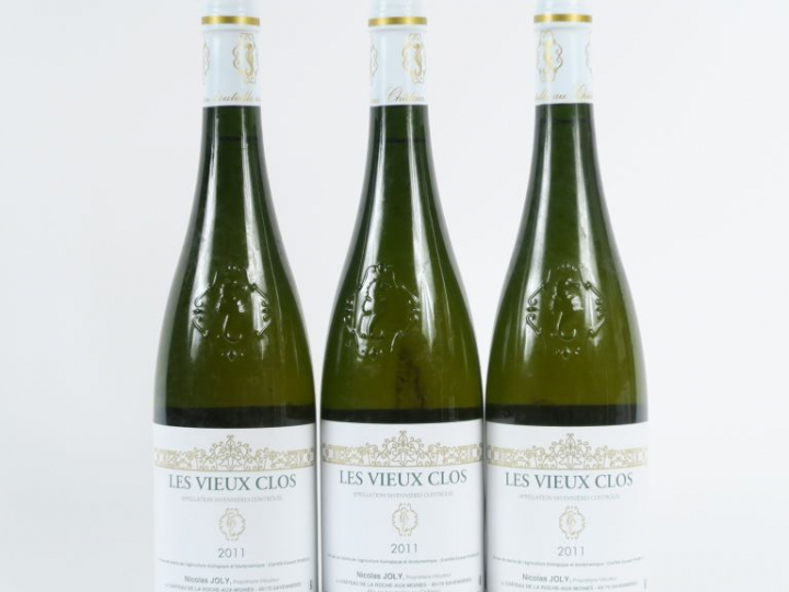 3 BOUTEILLES SAVENNIERES 'LES VIEUX CLOS' NICOLAS JOLY - 2011