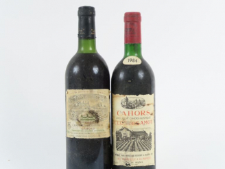 Vente aux enchères 2 BOUTEILLES CAHORS : 1 CLOS DE GAMOT 1984 LB - 1 CHÂTEAU DE CHAMBERT 
