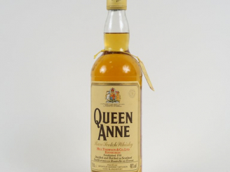 Vente aux enchères 1 BOUTEILLE SCOTCH WHISKY QUEEN ANNE - COFFRET
