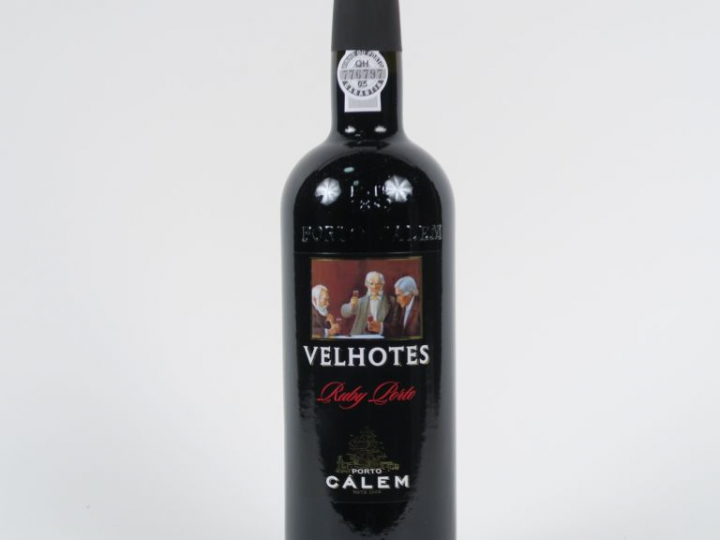 1 BOUTEILLE PORTO 'RUBY' VELHOTES CALEM - COFFRET