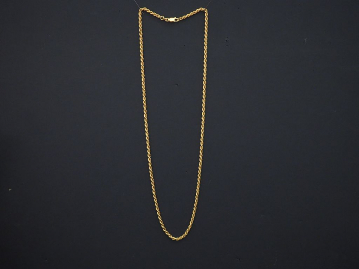 Collier souple en or jaune, maille tressée. Long. 50,5 cm Poids. 6,14 
