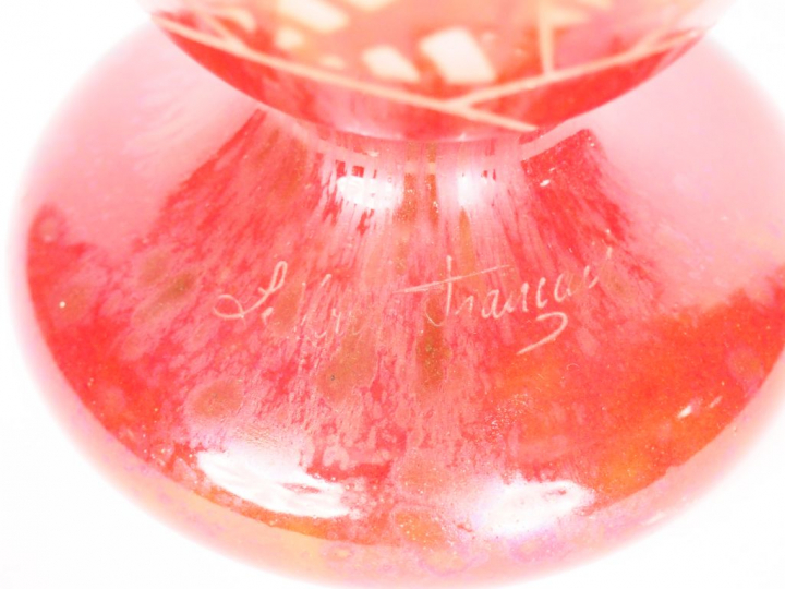 CHARDER, LE VERRE FRANCAIS. Vase "Algues" en verre à décor gravé en ca