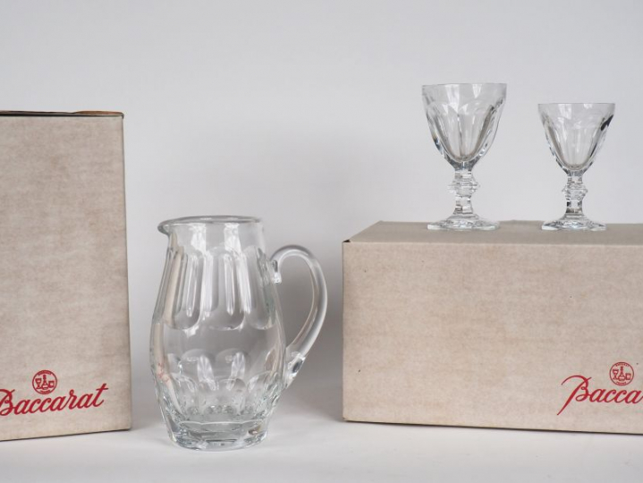 BACCARAT. Partie de service de verres en cristal modèle "Harcourt". Co