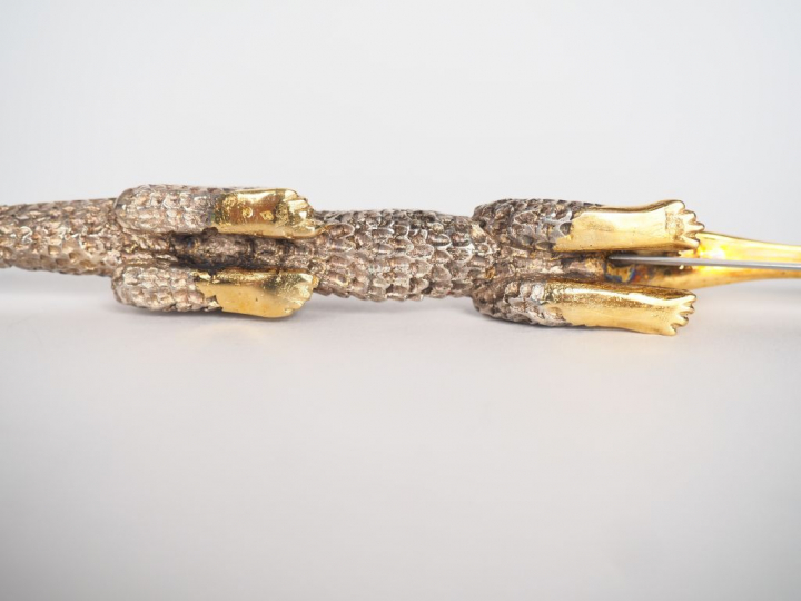 DUC de GUISES. Couteau "Gavial". Couteau en argent et vermeil les yeux