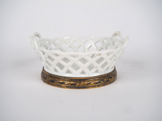 Vente aux enchères Baguier 1900 en porcelaine allemande en forme de corbeille ajourée, mo