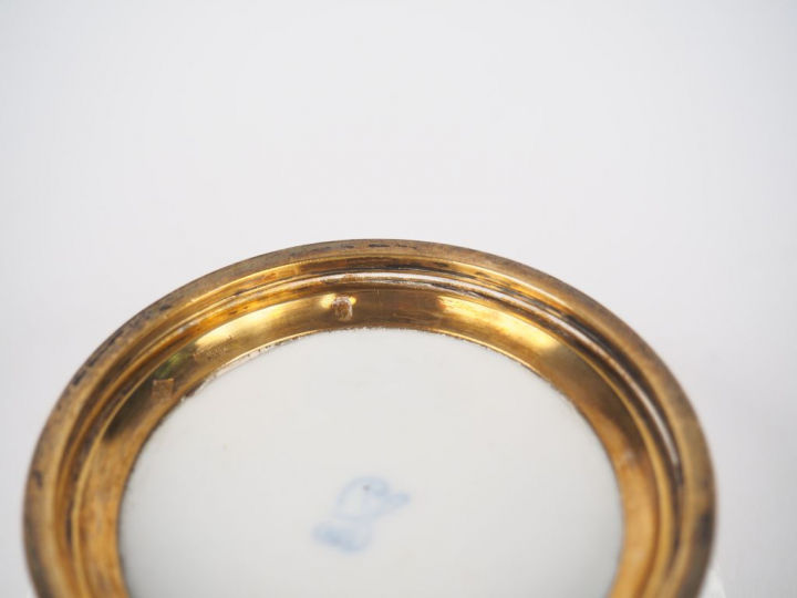 Baguier 1900 en porcelaine allemande en forme de corbeille ajourée, mo