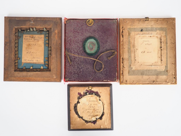 4 daguérréotypes XIXème "portraits", datés au dos.
