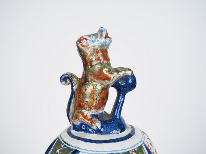 Grande potiche XIXème en faïence polychrome de Delft à décor  de feuil