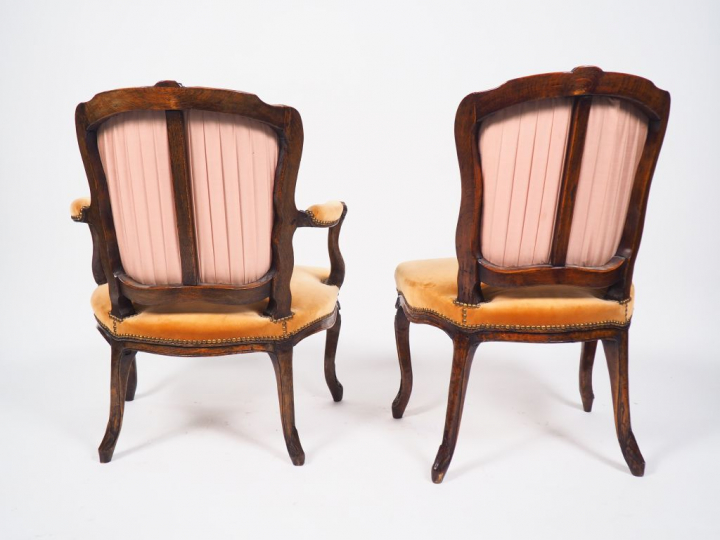 Paire de chaises et une paire de fauteuils cabriolet de style Louis XV