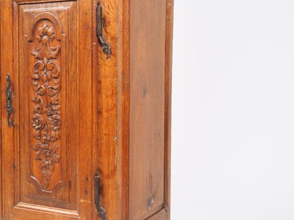 Meuble oratoire de style Renaissance en chêne mouluré et sculpté, ouvr