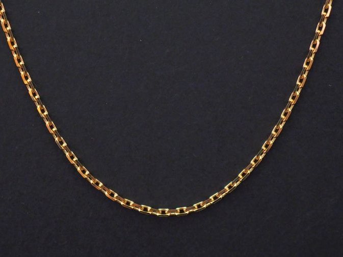 Chaine en or jaune, maille forçat.  Long. 40 cm Poids. 3,07 g