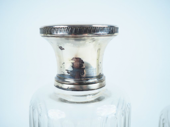 Garniture de toilette en cristal et argent, à décor de cannelures et d