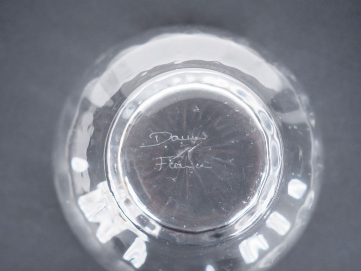 DAUM France.  Suite de six coupes en cristal. Signées.