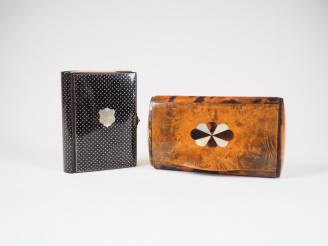 Vente aux enchères Un missel et une boite Napoléon III en écaille.