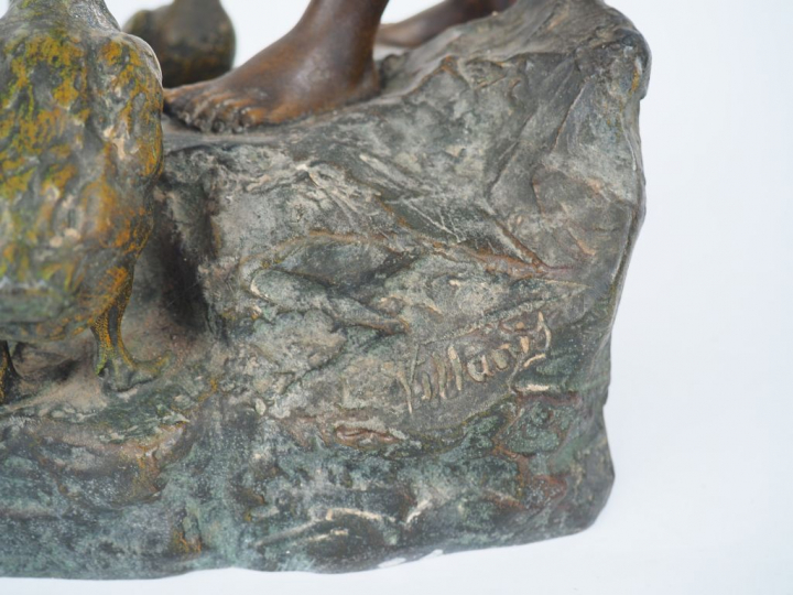 VILLANIS.  "Quatuor"  Sujet en régule.  Signé. H. 56 cm