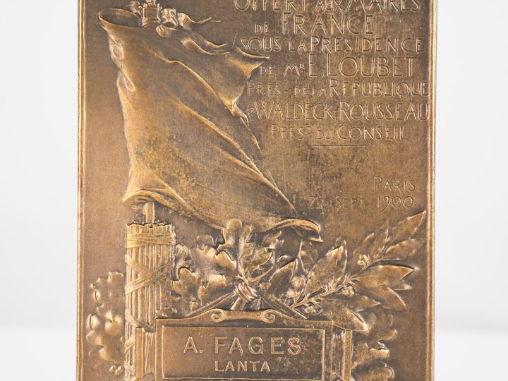 F. VERNON.  Plaque en bronze  "Banquet des tuileries offert aux maires