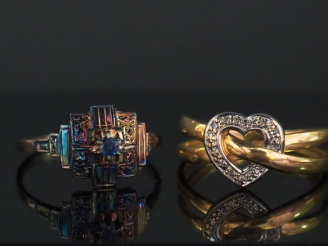 Vente aux enchères Ensemble comprenant :  - une bague en or jaune composée de deux anneau