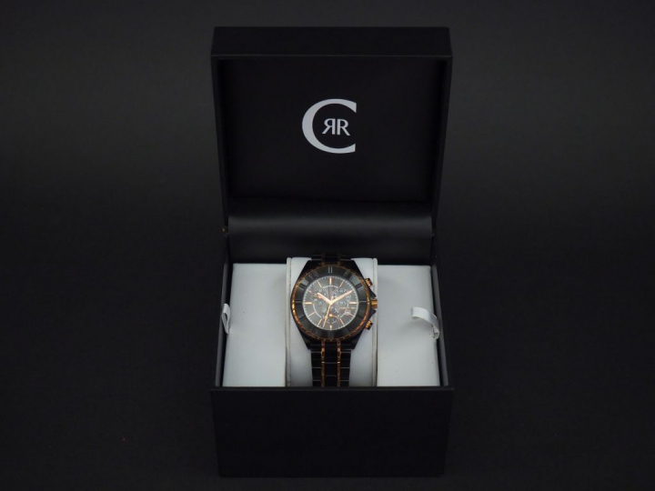 CERRUTI 1881. Montre d'homme. Bracelet en acier   Dans son coffret d'o