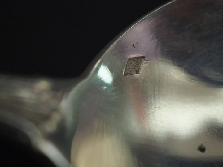 Suite de six grands couverts en argent, poinçon Minerve, modèle feuill