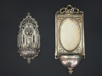 Vente aux enchères Bénitier de style Louis XVI en argent, à décor de nœud de ruban, de ra